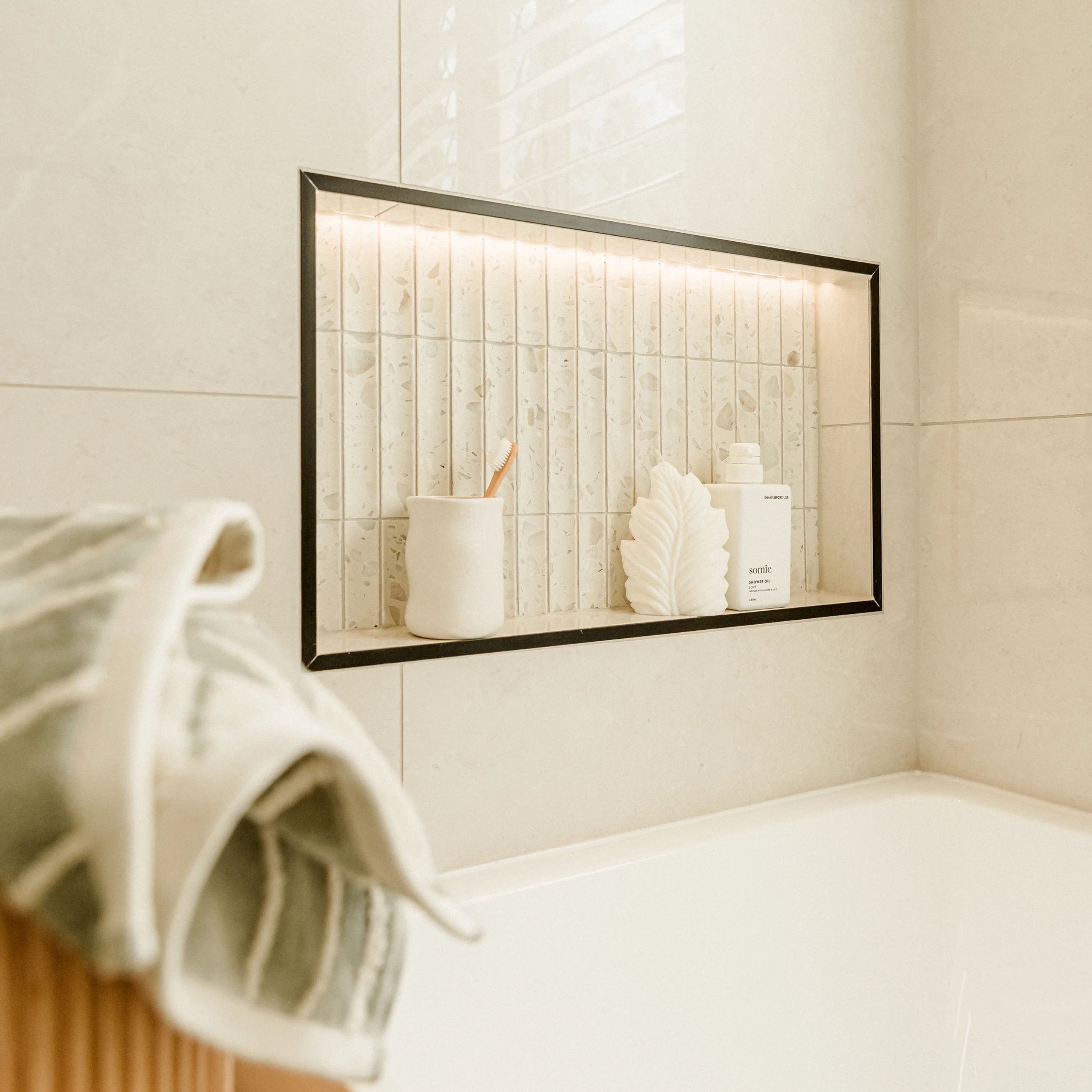 Bora Snow Polished - Image 5